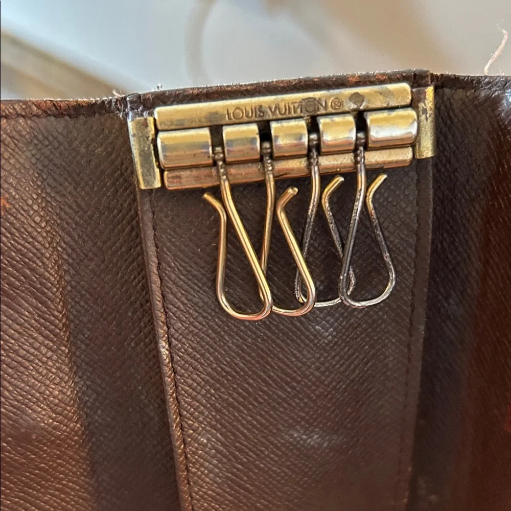 Louis Vuitton Checkered Key Holder with Gold Accent - Picture 10 of 15